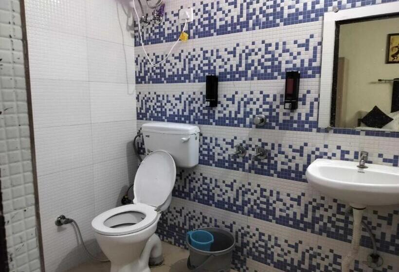 Hotelli Moon Premium Near Us Embassy Chanakyapuri