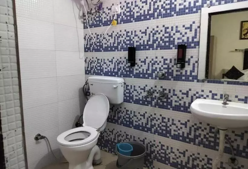 هتل Moon Premium Near Us Embassy Chanakyapuri