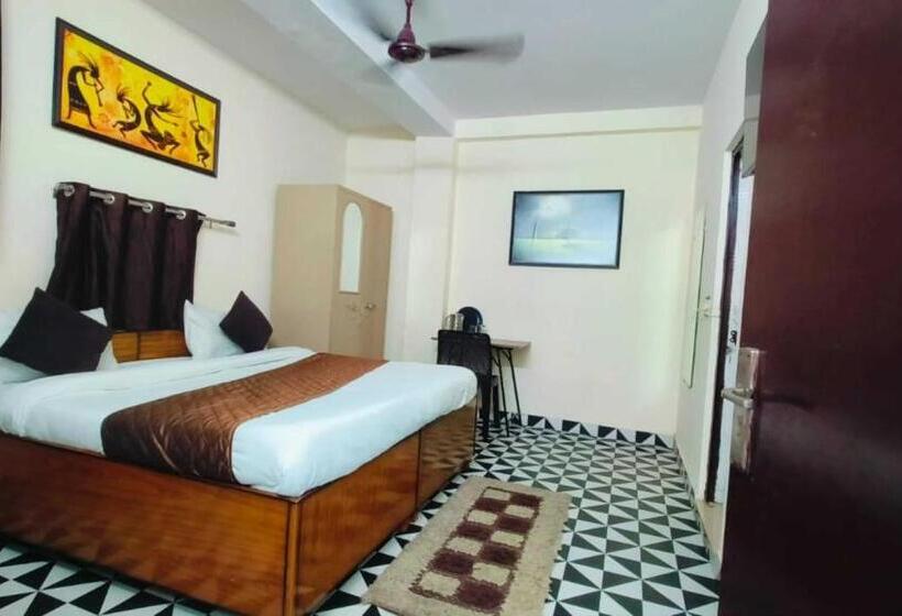 Hotelli Moon Premium Near Us Embassy Chanakyapuri