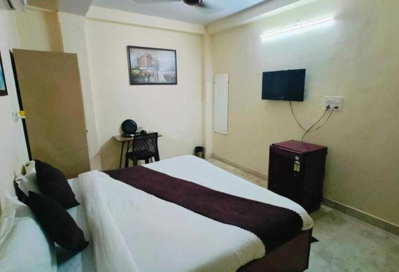 Hotelli Moon Premium Near Us Embassy Chanakyapuri