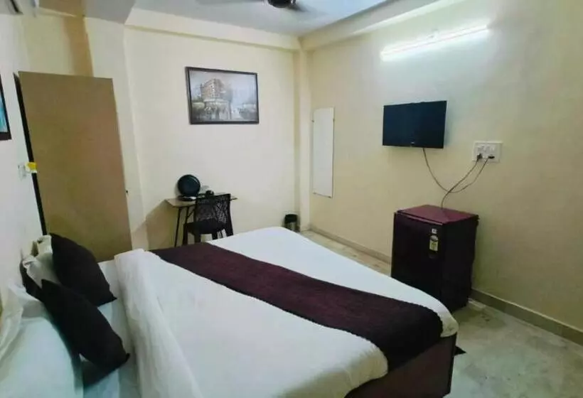 هتل Moon Premium Near Us Embassy Chanakyapuri