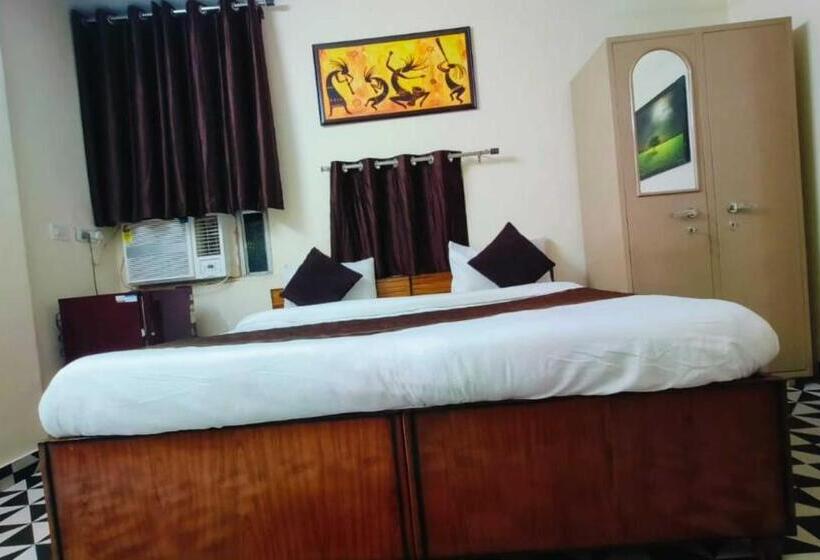 Hotelli Moon Premium Near Us Embassy Chanakyapuri