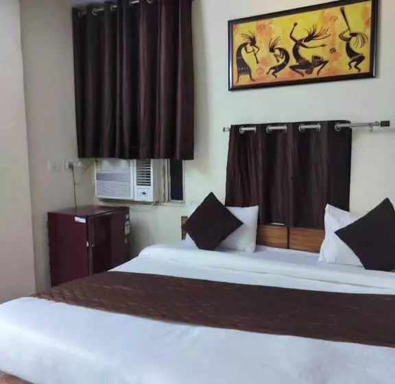 هتل Moon Premium Near Us Embassy Chanakyapuri