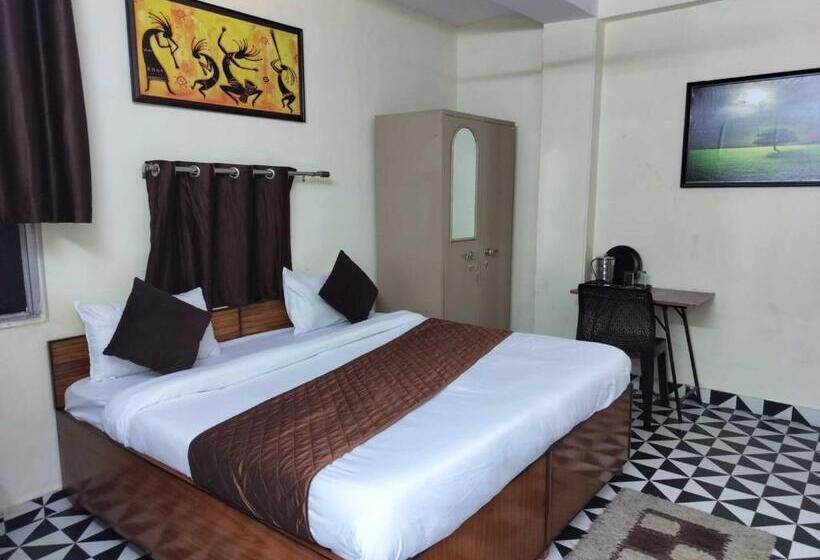 Hotelli Moon Premium Near Us Embassy Chanakyapuri