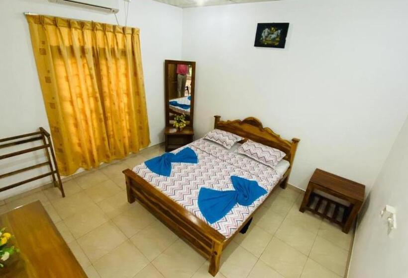 בית מלון כפרי Samudra Resort Habarana