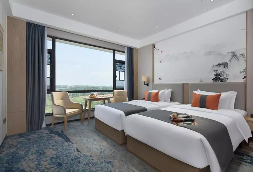 Kanglai Hotel   Changsha Huanghua Airport Dalucun Metro Station Airport Pick Up And Drop Off Service