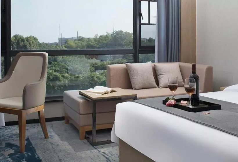 Kanglai Hotel   Changsha Huanghua Airport Dalucun Metro Station Airport Pick Up And Drop Off Service