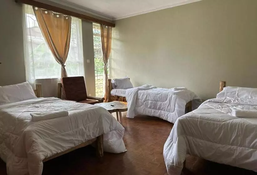 Mwanana Hostels And Homes