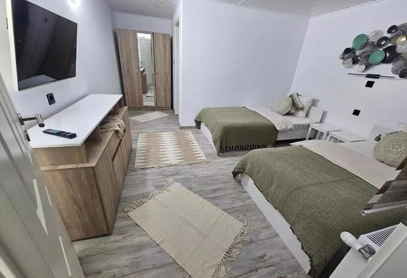 ペンション Casa David