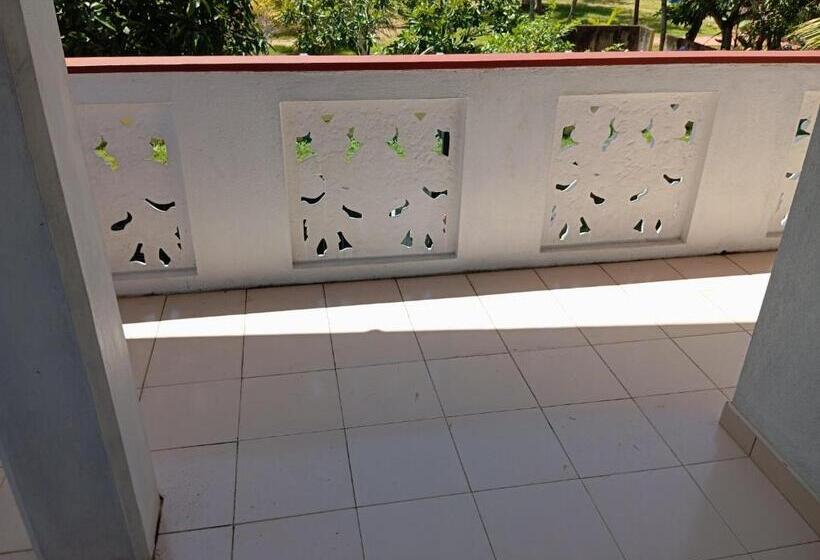 پانسیون Randi Villa