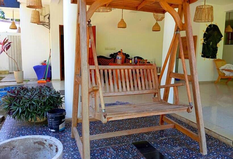 پانسیون Randi Villa