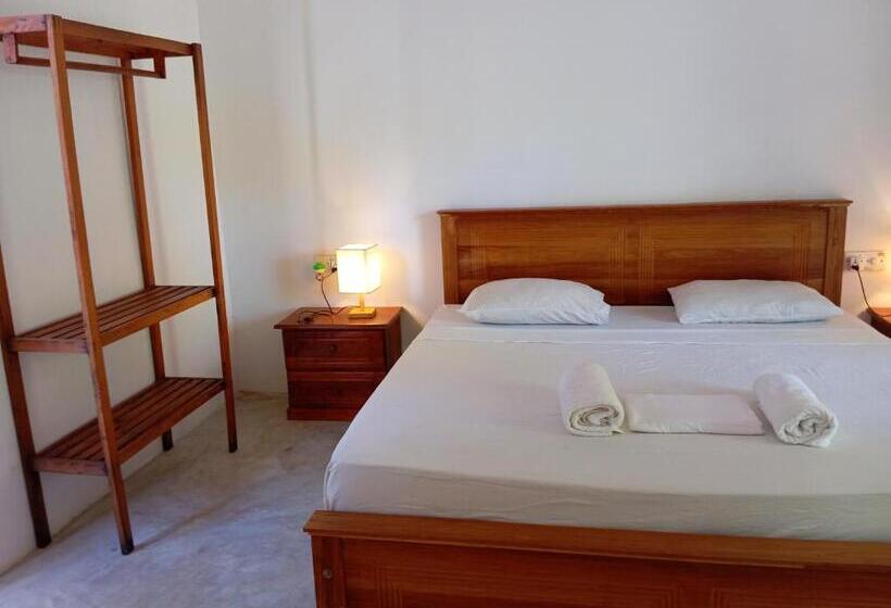 پانسیون Randi Villa