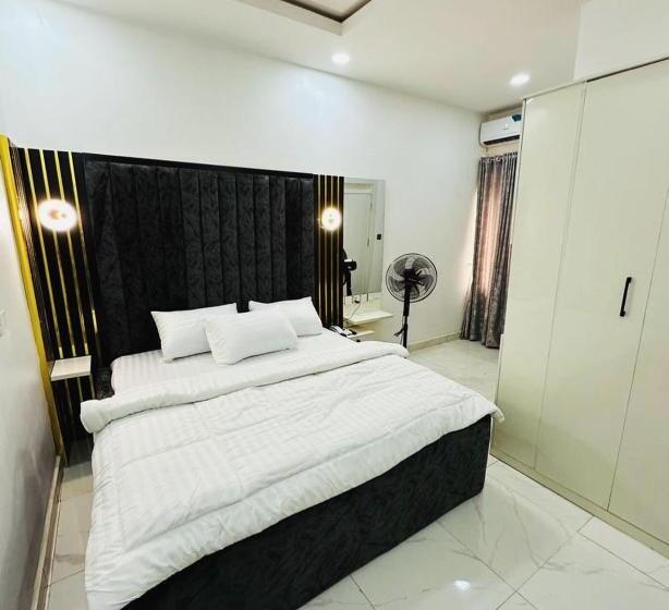 پانسیون Zizi Luxury Homes & Apartments House 4