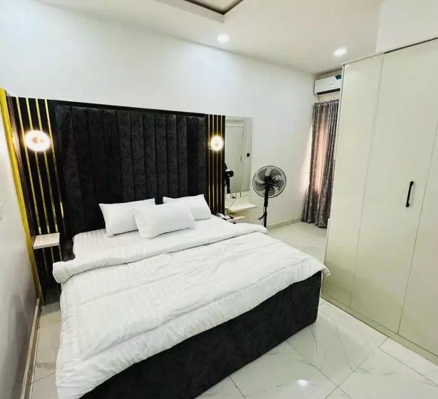 پانسیون Zizi Luxury Homes & Apartments House 4