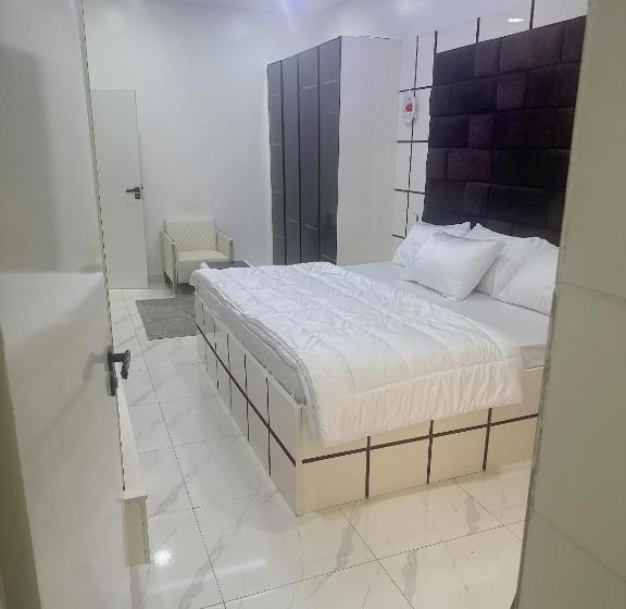 پانسیون Zizi Luxury Homes & Apartments House 4