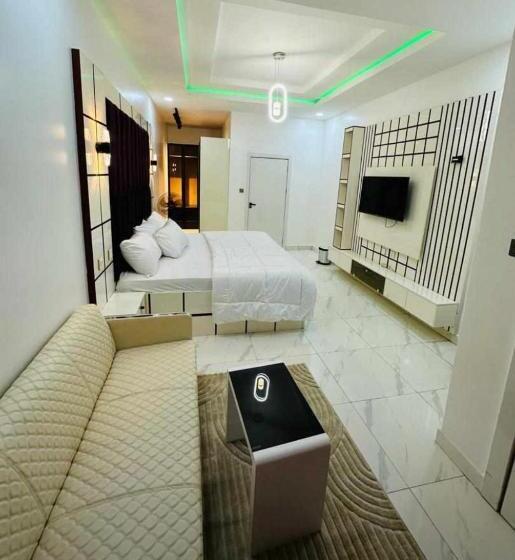 پانسیون Zizi Luxury Homes & Apartments House 4