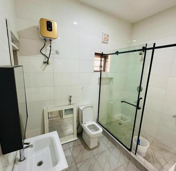 پانسیون Zizi Luxury Homes & Apartments House 4