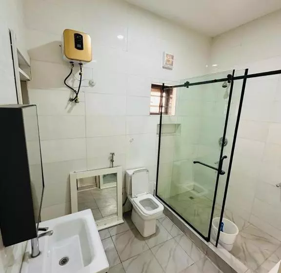 پانسیون Zizi Luxury Homes & Apartments House 4