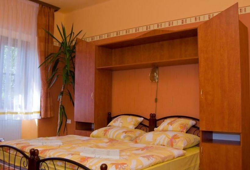 민박 Bátor Park Panzió