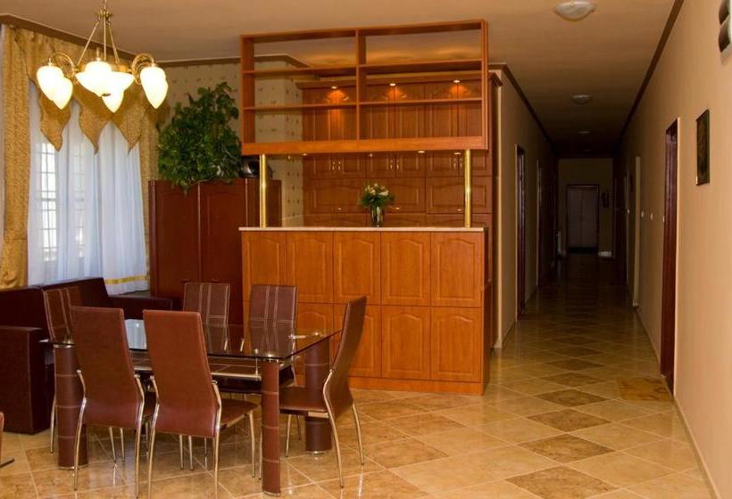 민박 Bátor Park Panzió