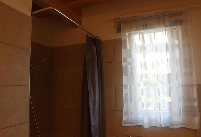 تختخواب و صبحانه Il Toscanello