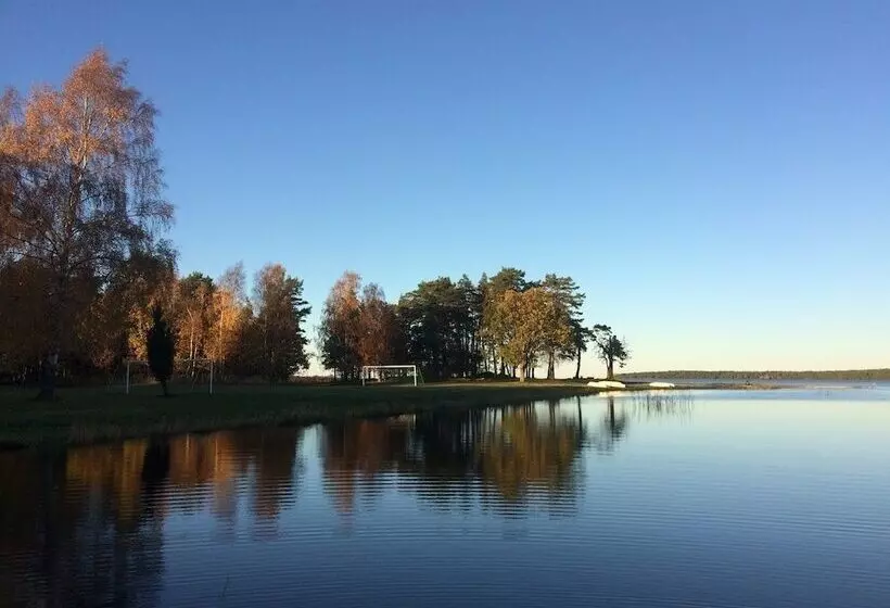 Aamiaismajoitus (B&B) Pensionat Grankullavik