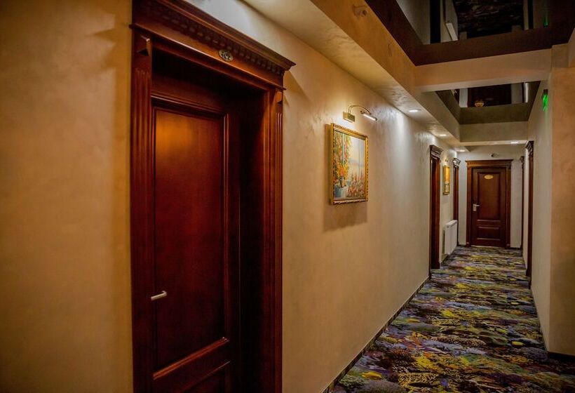 فندق Almar Luxury