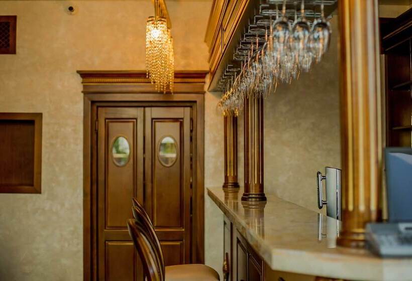 فندق Almar Luxury