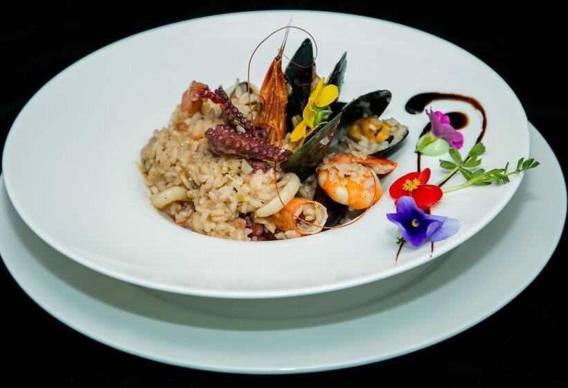 فندق Almar Luxury