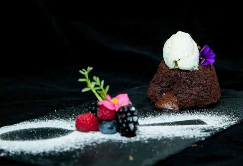 فندق Almar Luxury