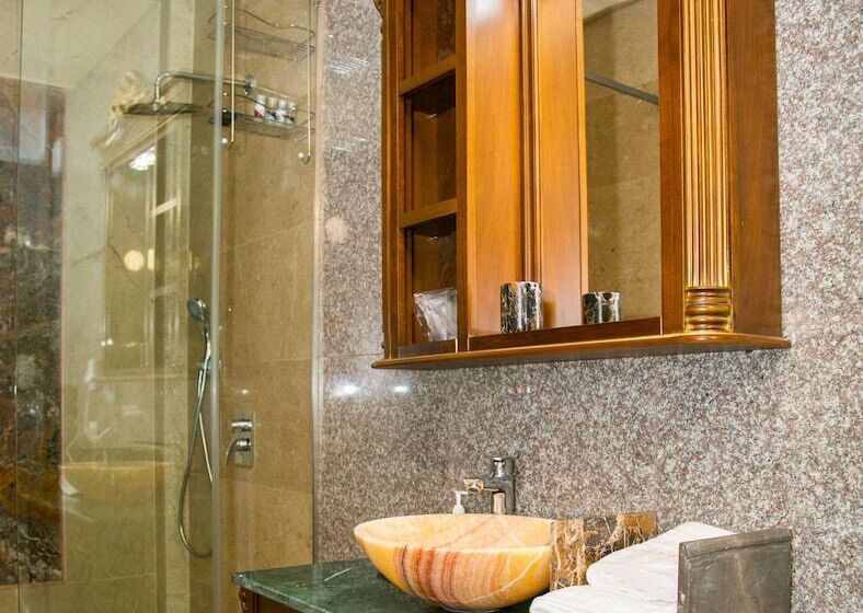 فندق Almar Luxury