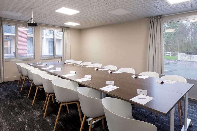 فندق Best Western La Porte Des Chateaux