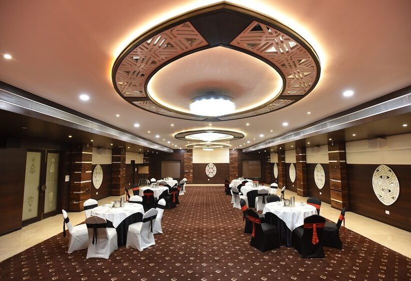 בית מלון כפרי Grand Rajputana