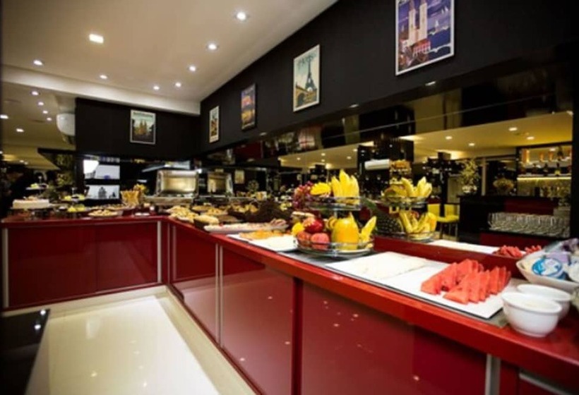 Holiday & Business Hotel   Em Frente Ao Centro De Eventos E Arena Conda