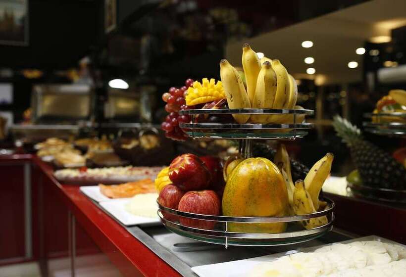 Holiday & Business Hotel   Em Frente Ao Centro De Eventos E Arena Conda