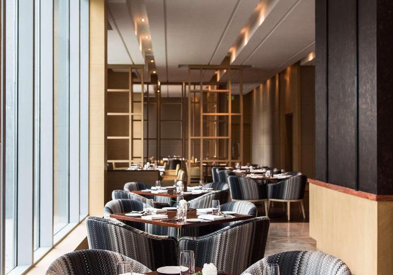 Hotel Hyatt Regency Lucknow Gomti Nagar