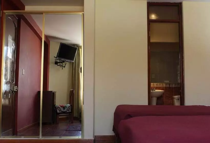 هتل Retamas