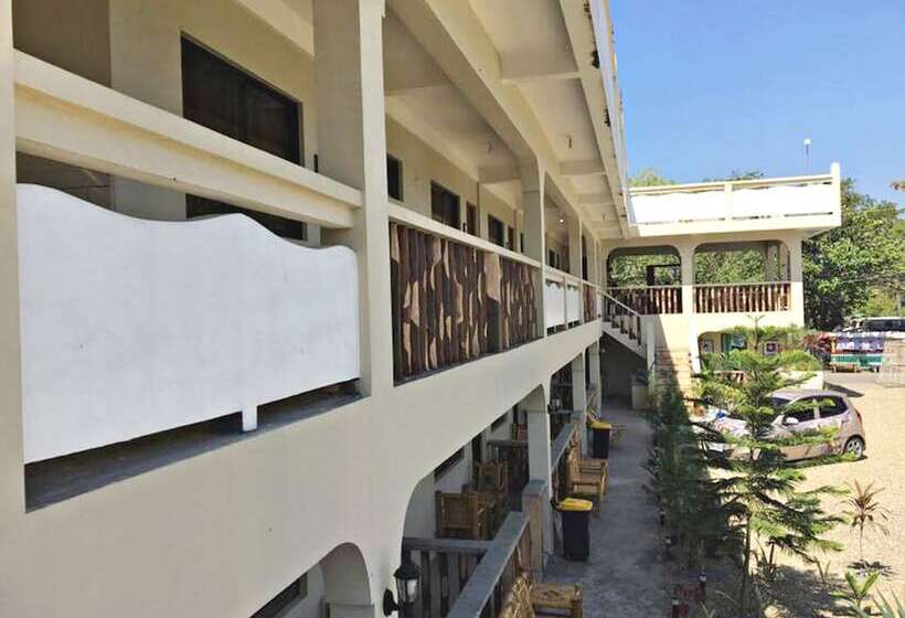 Отель Stardust Beach