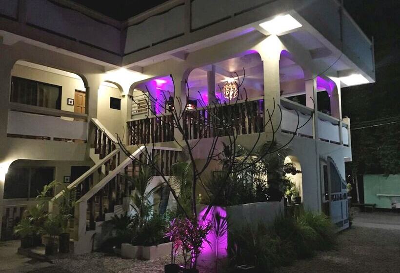 Отель Stardust Beach