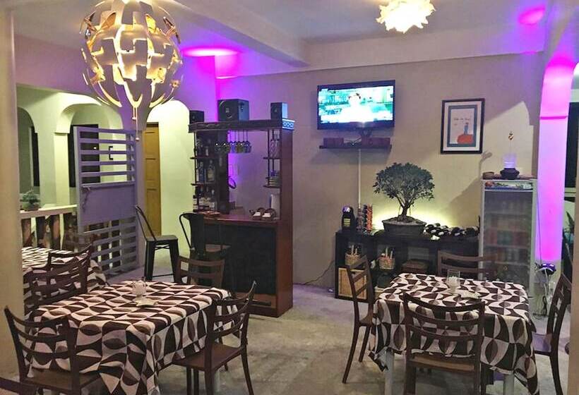 Отель Stardust Beach