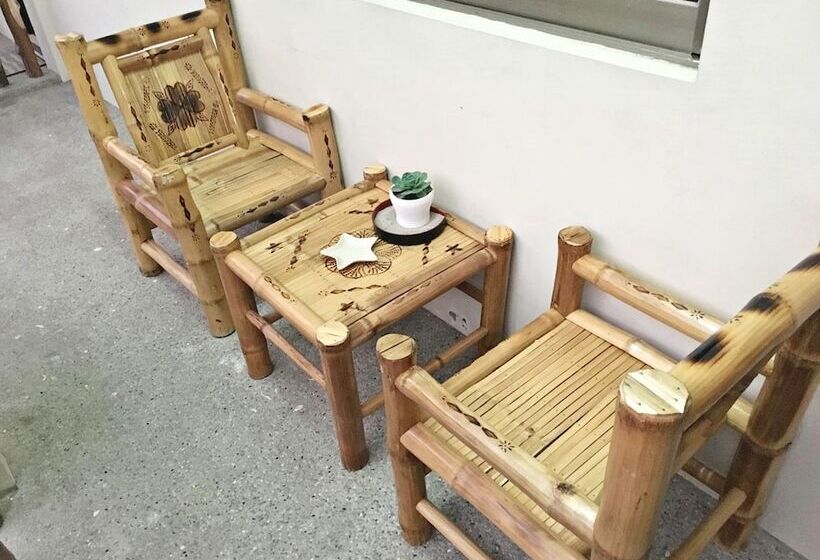 Отель Stardust Beach