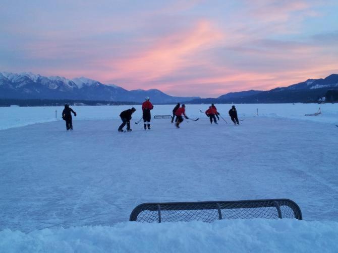 Akiskinook Lake Resort! 1 Bedroom Townhouse! Rent Monthly, Weekly, Private Entrance, Gas Bbq, Wi Fi