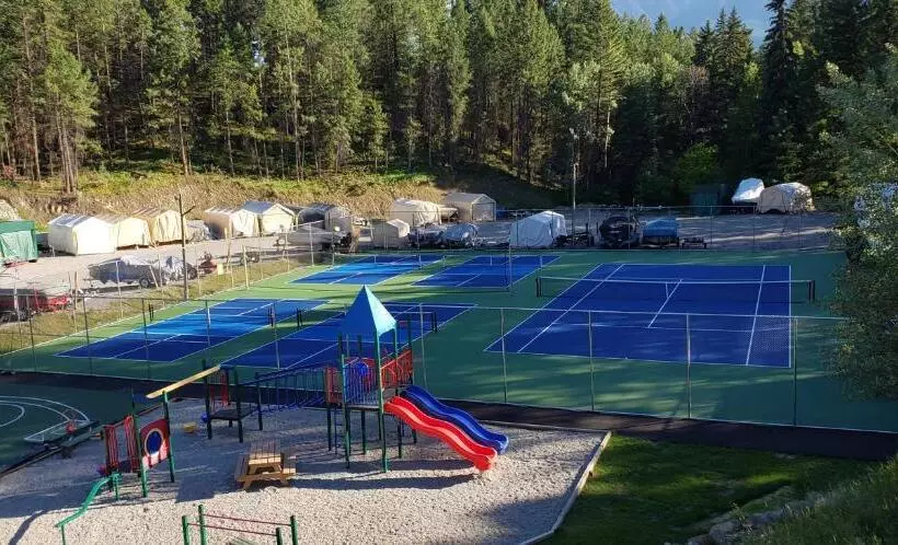 Akiskinook Lake Resort! 1 Bedroom Townhouse! Rent Monthly, Weekly, Private Entrance, Gas Bbq, Wi Fi