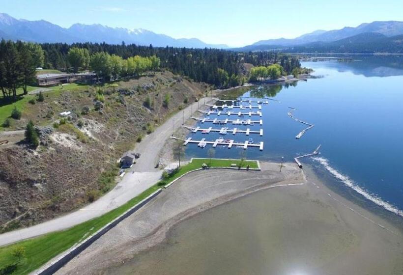 Akiskinook Lake Resort! 1 Bedroom Townhouse! Rent Monthly, Weekly, Private Entrance, Gas Bbq, Wi Fi