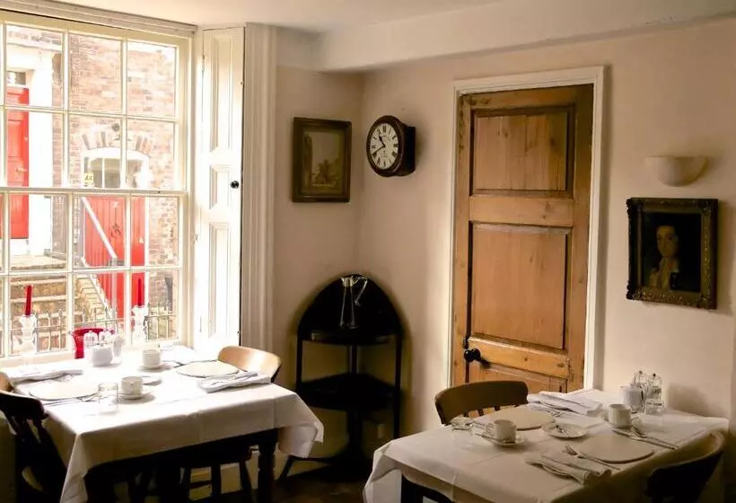 The Library House B&b