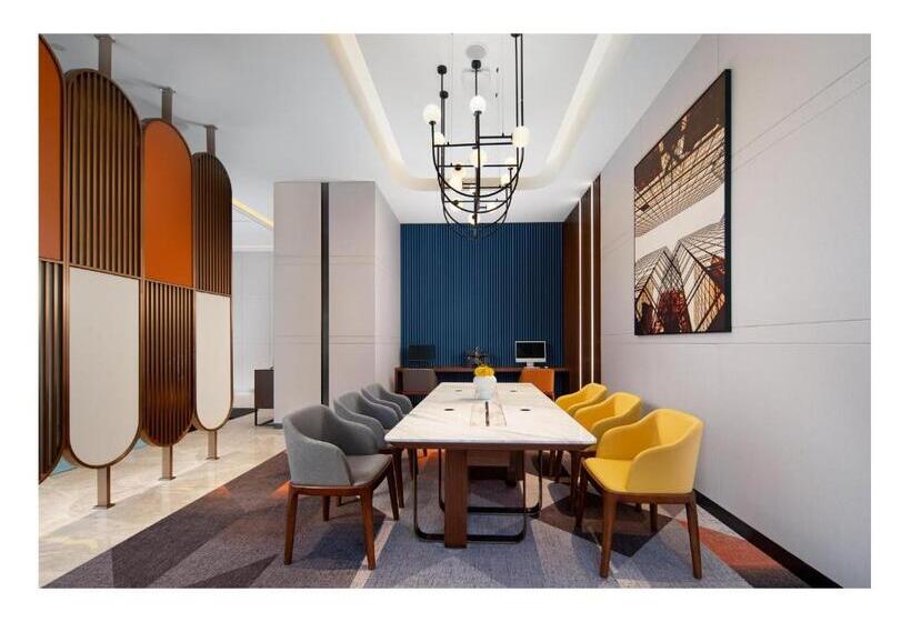 南宁兴宁希尔顿欢朋酒店