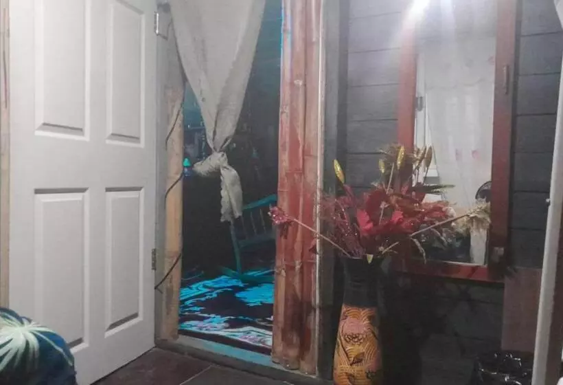 ユースホステル Hostal Cafe Axel