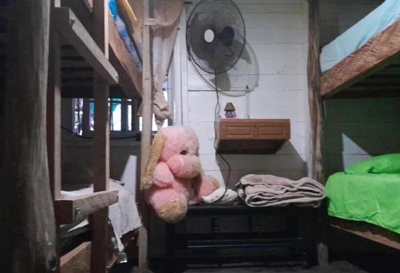 Herberge Hostal Cafe Axel