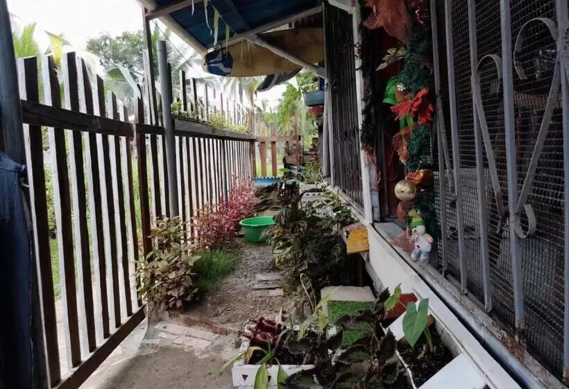 ユースホステル Hostal Cafe Axel