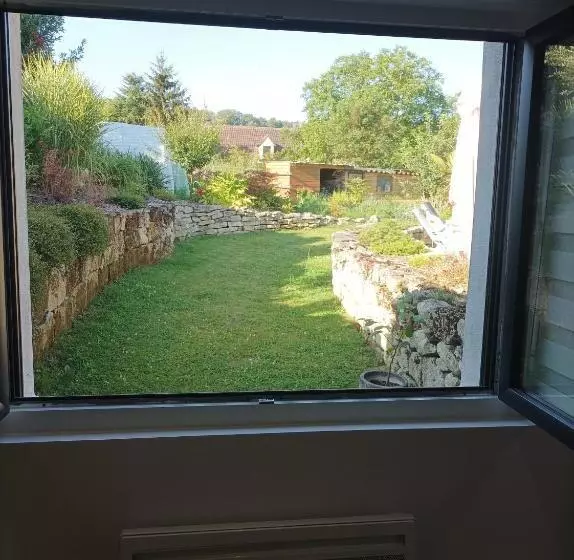 Aamiaismajoitus (B&B) L  Har & Lam